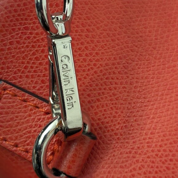 CALVIN KLEIN Women\'s L-REESE CONVERTIBLE BACKPACK PURSE Real Leather Red main image 9